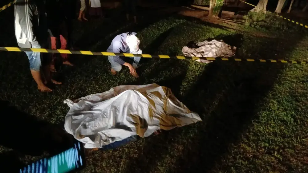 Ataque a facadas na fronteira mata dois irmãos de moto