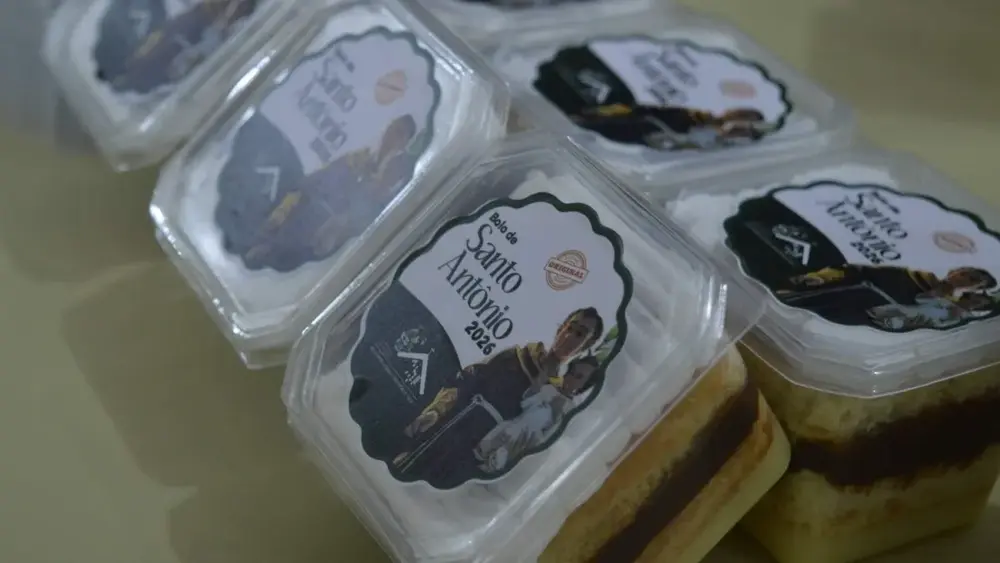 Bolo de Santo Antônio: 17 mil fatias e 3 mil alianças