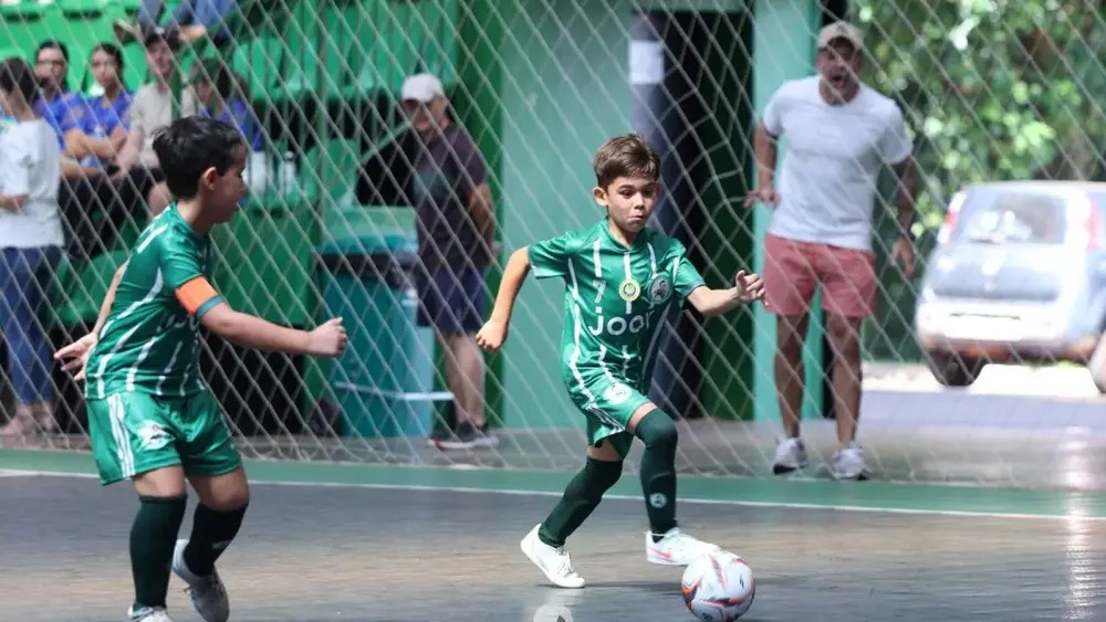 Copa Pelezinho tem 4 jogos e estreia de times neste sábado
