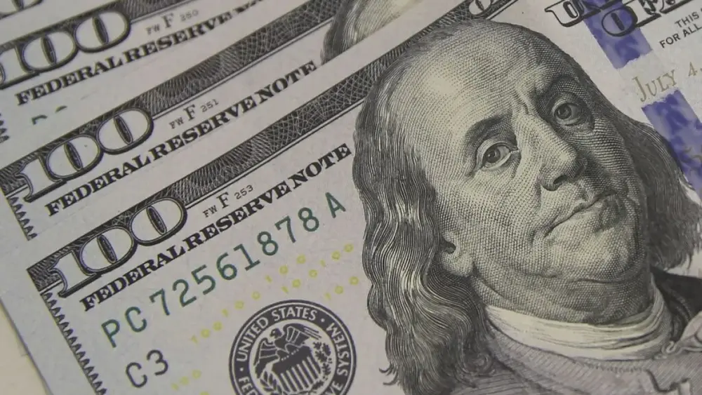 Dólar recua a R$ 5,17 com trégua no Oriente Médio