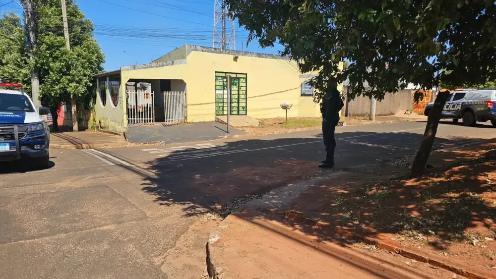 Homem é morto a tiros escondido em cozinha em Costa Rica