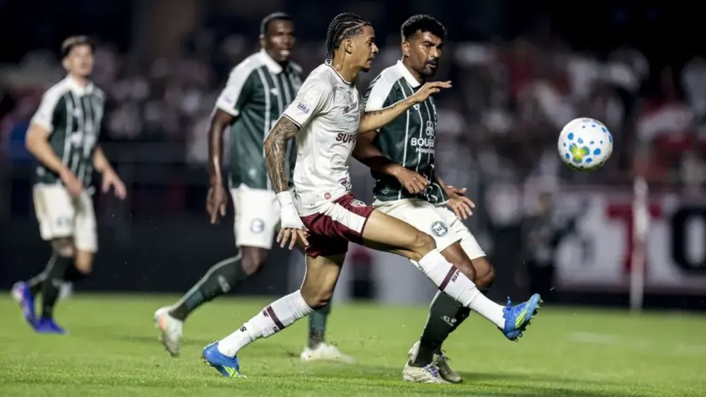 São Paulo empata com Coritiba e amplia jejum no Brasileirão