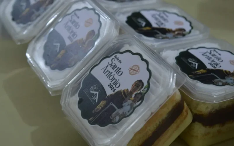Bolo de Santo Antônio: 17 mil fatias e 3 mil alianças