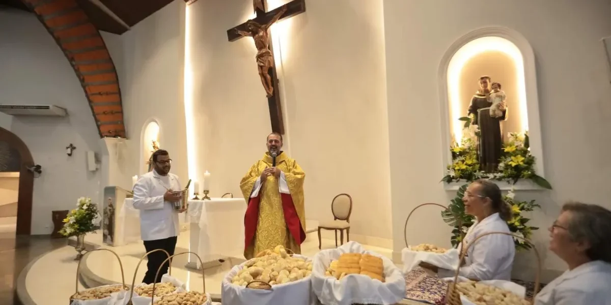 Santo Antônio: caridade supera fama de casamenteiro