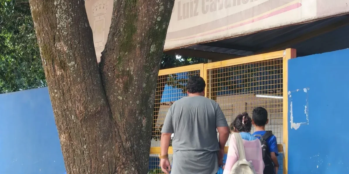Furto de fiação interrompe aulas em seis salas no Jardim Botafogo