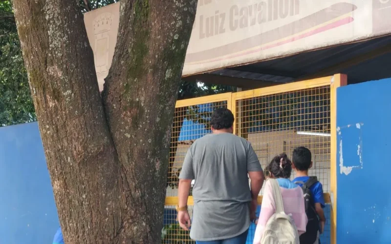 Furto de fiação interrompe aulas em seis salas no Jardim Botafogo