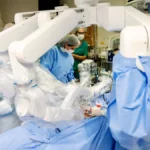 MS lidera cirurgia robótica inédita com Chile e Panamá