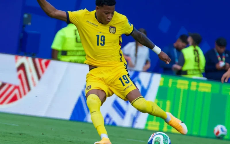 Equador pressiona, mas empata sem gols com Curaçao na Copa